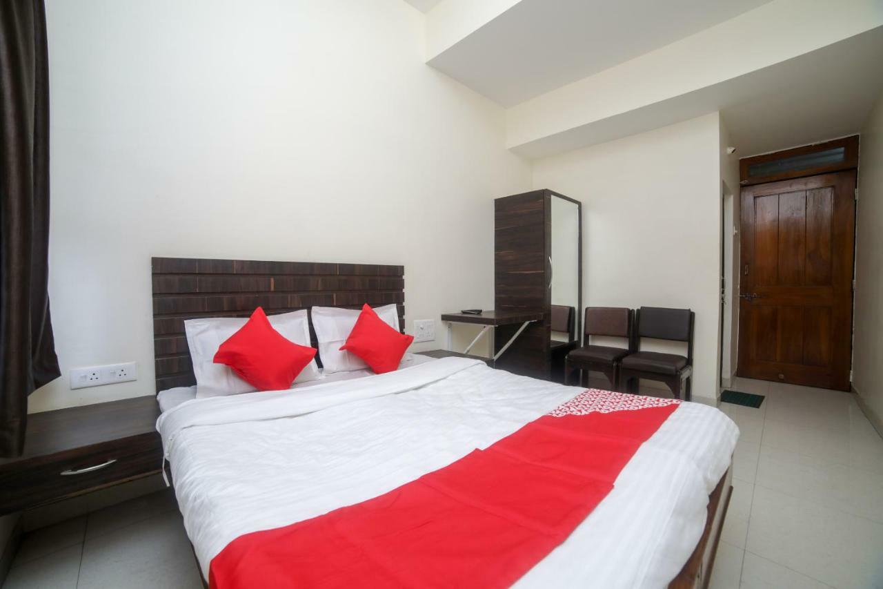 Oyo 46697 Hotel Gopi Nagpur Zewnętrze zdjęcie